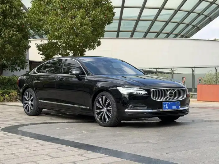 Volvo S90 2025 Model B5 Smart Elegance Deluxe Edition