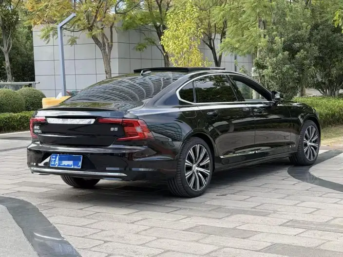 Volvo S90 2025 Model B5 Smart Elegance Deluxe Edition – фото 6