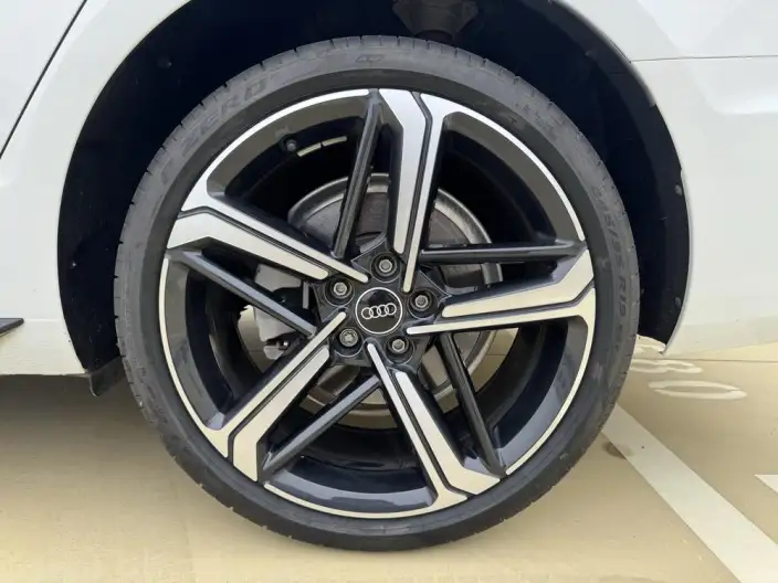 Audi A4 L 2024 Model 40 TFSI Luxury Dynamic Model – фото 7