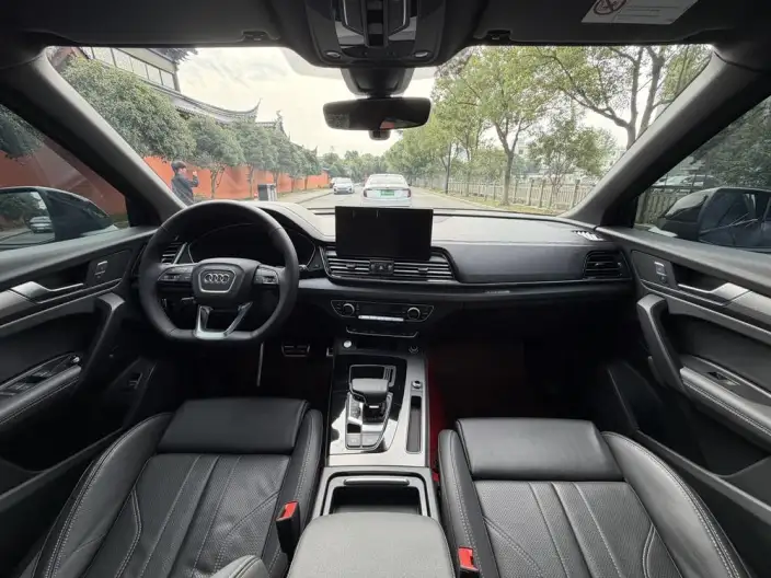 Audi Q5L 2022 Model Facelift 40T Luxury Dynamic Model – фото 6