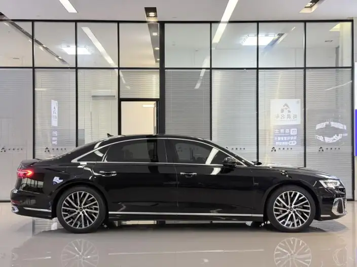 Audi A8 2024 Model A8L 55 TFSI quattro Flagship Model – фото 6