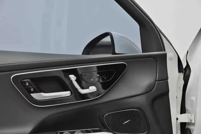 Mercedes-Benz GLC 2024 Model GLC 300 L 4MATIC Dynamic Model 5 seat – фото 9