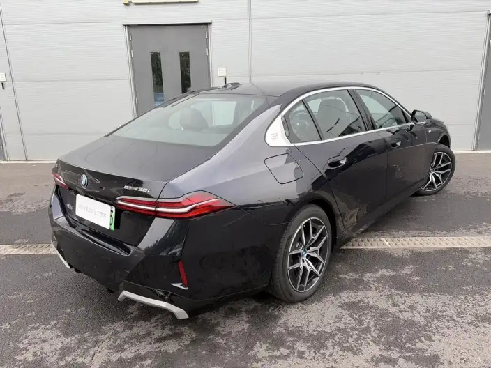BMW i5 2025 Model Facelift eDrive35L M Sports Set – фото 5