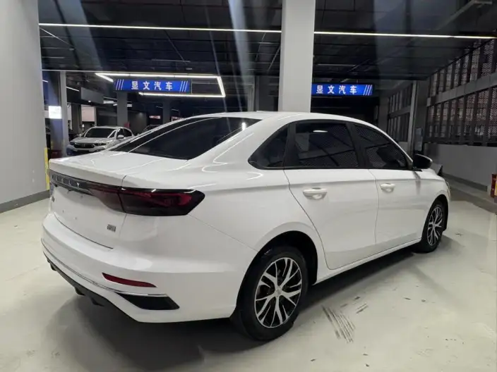 Geely Emgrand 2022 Model No. 4 Gen 1.5L CVT Luxury Model – фото 6