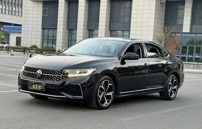 Volkswagen Passat 2023 Model Facelift 330TSI Starry sky Elite Edition – фото 1