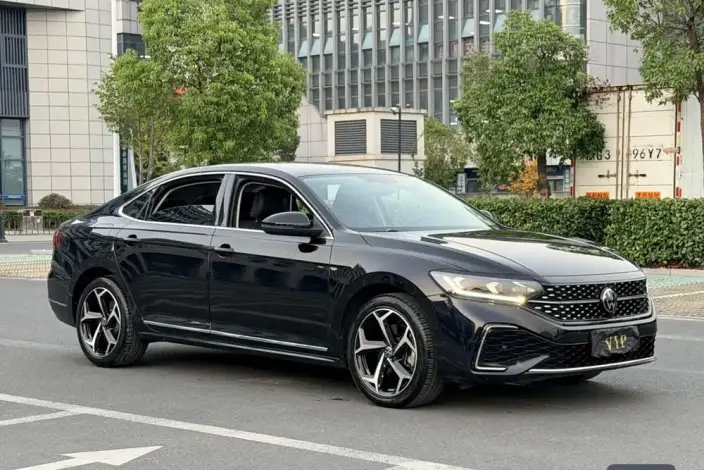 Volkswagen Passat 2023 Model Facelift 330TSI Starry sky Elite Edition – фото 3