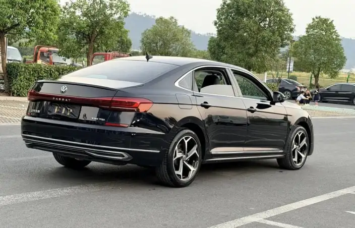 Volkswagen Passat 2023 Model Facelift 330TSI Starry sky Elite Edition – фото 6