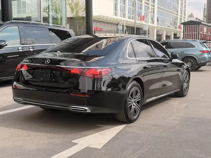 Mercedes-Benz E-Class 2026 Model E 260 L sedan – фото 6