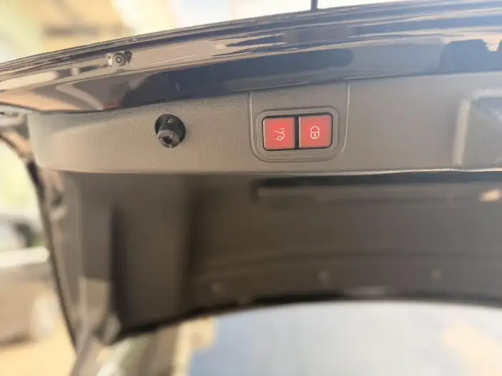 Mercedes-Benz E-Class 2026 Model E 260 L sedan – фото 9