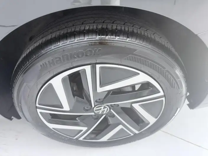 Volkswagen Sagitar 2023 Model 300TSI DSG Beyond Edition – фото 9