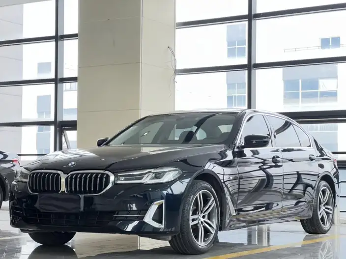 BMW 5 Series 2022 Model Facelift II 530Li Leading Model Luxury Set – фото 1