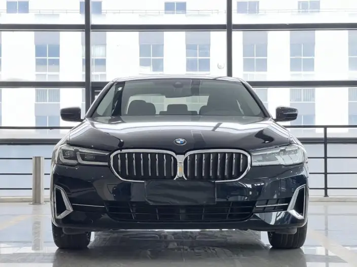 BMW 5 Series 2022 Model Facelift II 530Li Leading Model Luxury Set – фото 2
