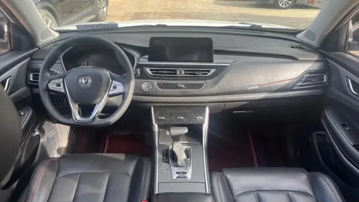 Changan CS75 2022 Model Blue Whale Edition 1.5T DCT Noble Model – фото 8