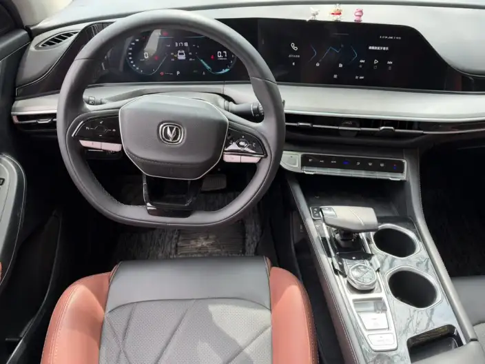 Changan Eado 2023 Model PLUS Changxiang Edition Blue whale NE 1.4T GDI DCT Noble Model – фото 9
