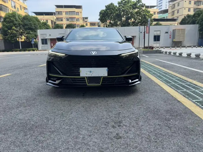 Changan UNI-V 2022 Model 1.5T Sports Edition