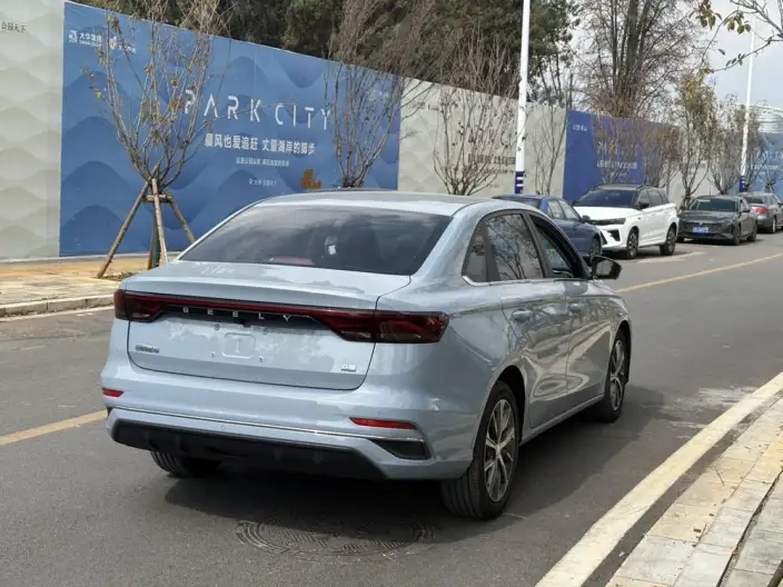 Geely Emgrand 2023 Model No. 4 Gen Champion Edition 1.5L CVT Luxury Model – фото 5