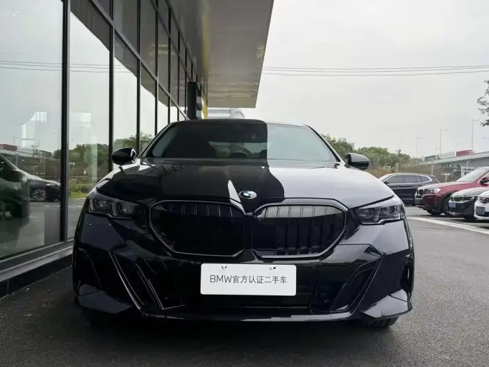 BMW 5 Series 2026 Model 530Li Exclusive Model M Sports Set