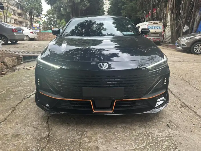 Changan UNI-V 2023 Model 1.5T Sports Edition