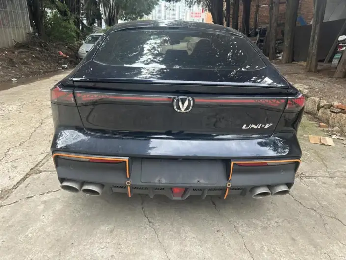 Changan UNI-V 2023 Model 1.5T Sports Edition – фото 5