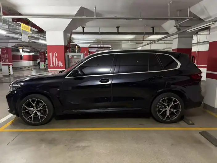 BMW X5 2022 Model xDrive 40Li M Sports Set