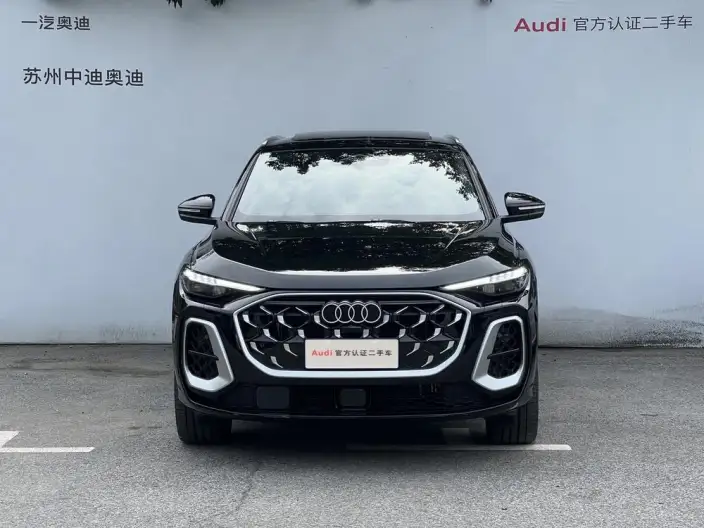 Audi Q5L 2026 Model 2.0T 10M Users Edition Edition