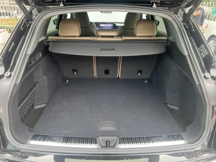 Audi Q5L 2026 Model 2.0T 10M Users Edition Edition – фото 9