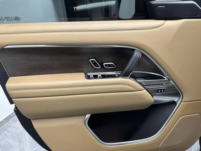 Range Rover 2023 Model 3.0 L6 360PS Shengshi Edition – фото 10