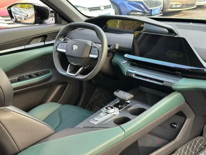 Changan UNI-V iDD 2024 Model Blue whale Smart power iDD 136km Smart Cool Model – фото 7