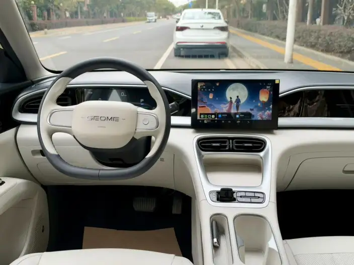 Geely Galaxy StarWish 2025 Model 310km Youth Edition – фото 9