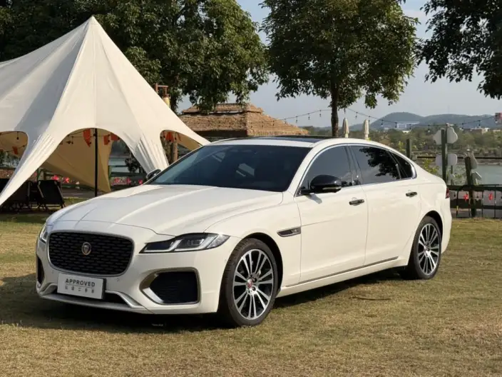 Jaguar XFL 2024 Model 2.0T P250 2WD Exclusive Deluxe Edition – фото 1