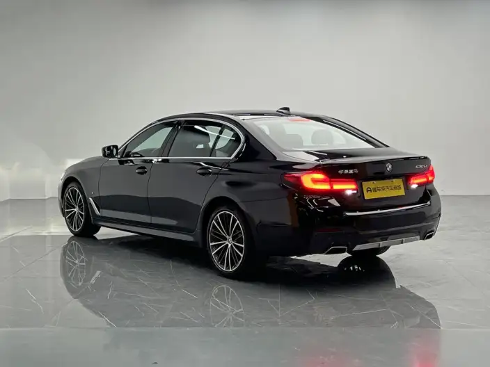 BMW 5 Series 2022 Model 530Li Leading Model M Sports Set – фото 5