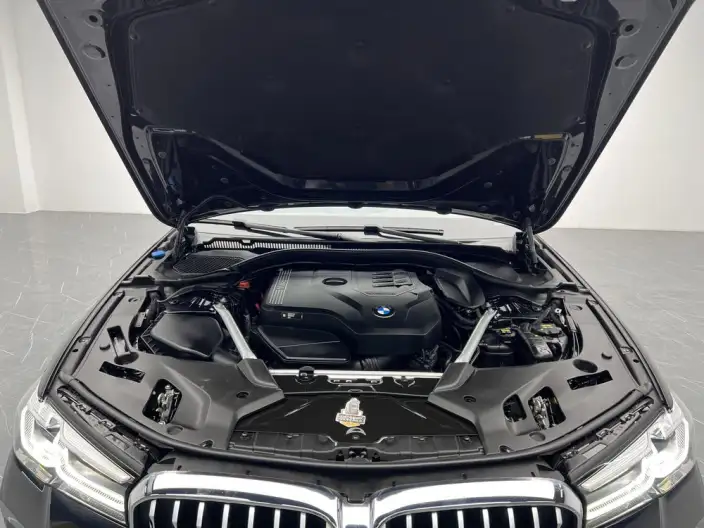 BMW 5 Series 2022 Model 530Li Leading Model M Sports Set – фото 10