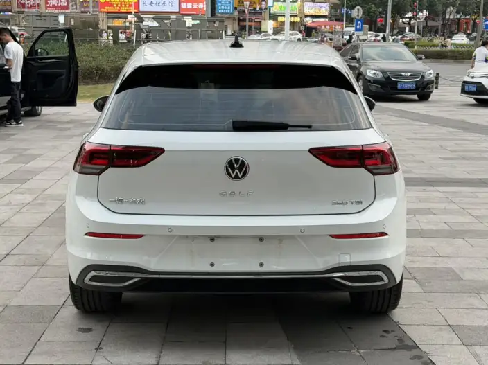 Volkswagen Golf 2023 Model 280TSI DSG Pro