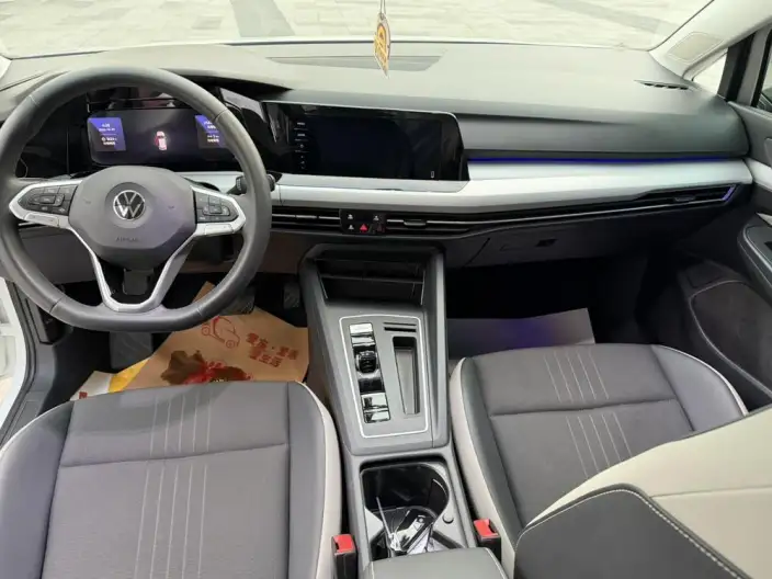 Volkswagen Golf 2023 Model 280TSI DSG Pro – фото 6