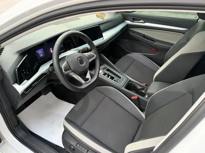 Volkswagen Golf 2023 Model 280TSI DSG Pro – фото 8