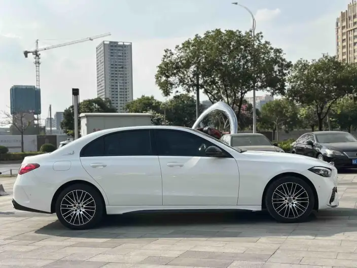 Mercedes-Benz C-Class 2025 Model Facelift C 260 L Sports Edition – фото 7