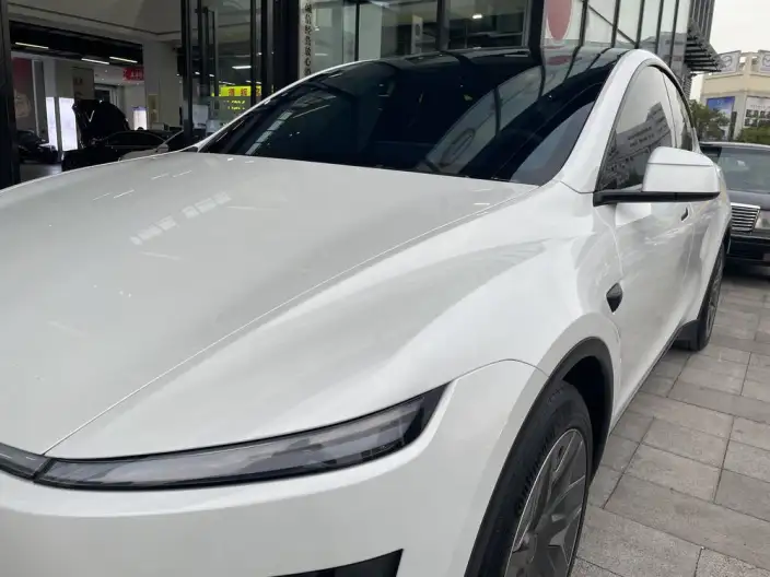 Model Y L 2026 Model Standard Edition – фото 10