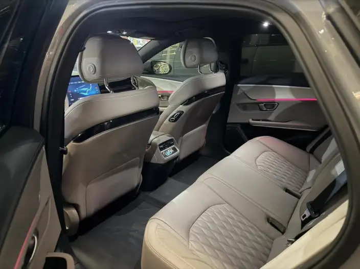 BYD Han EV 2024 Model Honor Edition 605KM Noble Model – фото 9