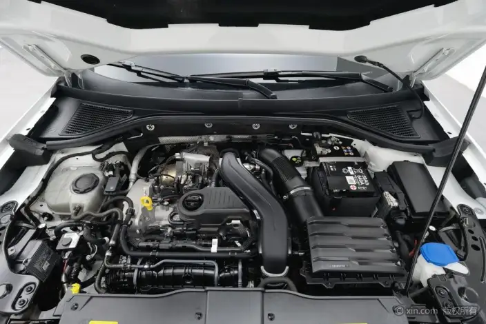 Volkswagen T-Roc 2023 Model 300TSI DSG Chenguang Edition – фото 5