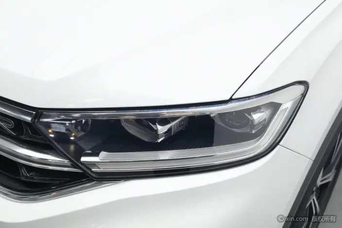 Volkswagen T-Roc 2023 Model 300TSI DSG Chenguang Edition – фото 7