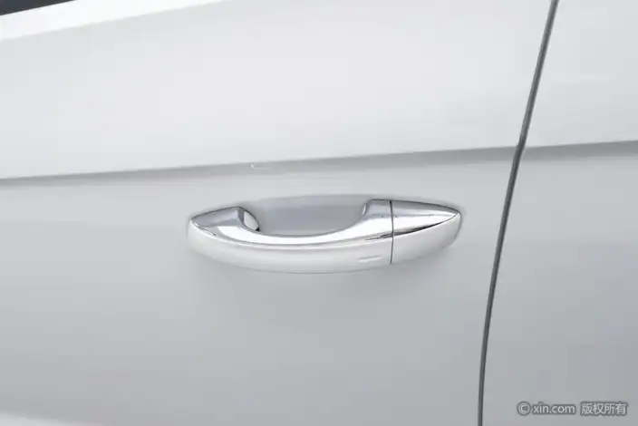 Volkswagen T-Roc 2023 Model 300TSI DSG Chenguang Edition – фото 10