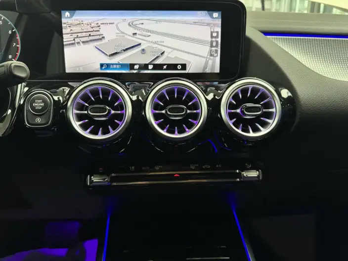 Mercedes-Benz GLA 2023 Model GLA 220 – фото 8