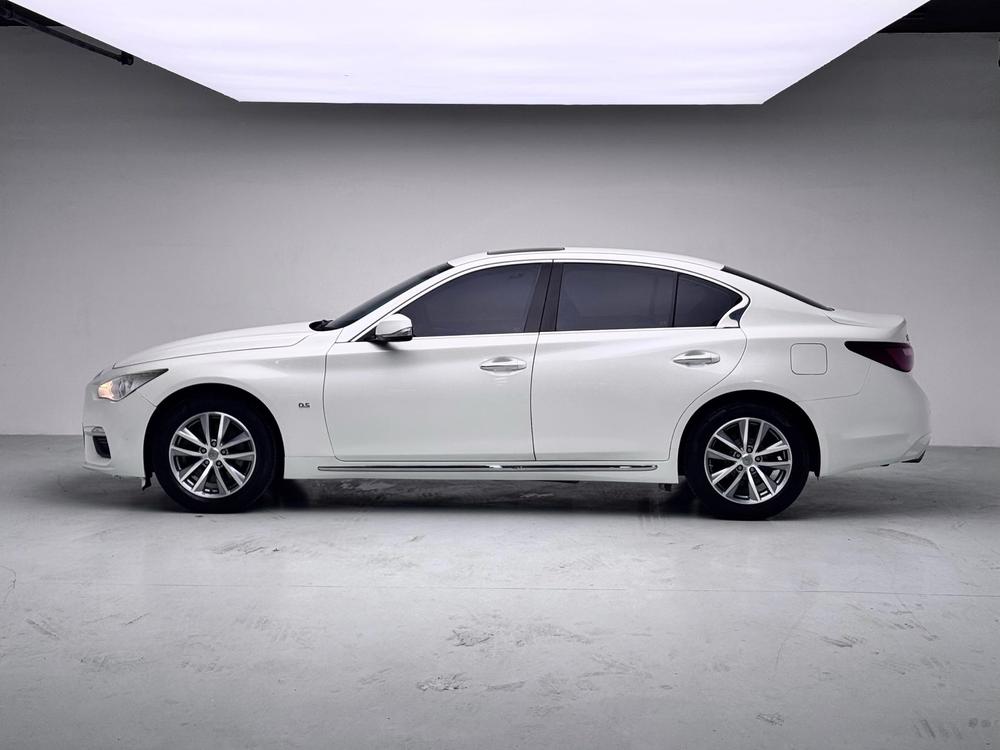 Infiniti Q50L 2018 2.0T Comfort China V I