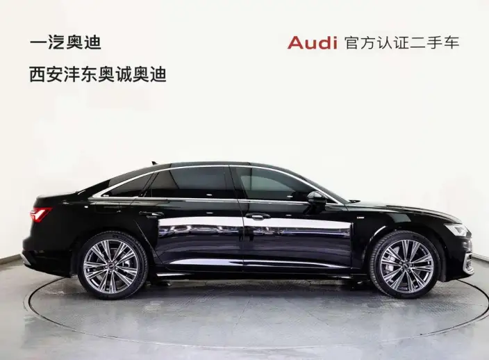 Audi A6L 2026 Model 55 TFSI quattro Exclusive Dynamic Model – фото 5