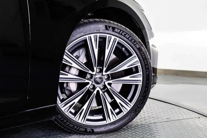 Audi A6L 2026 Model 55 TFSI quattro Exclusive Dynamic Model – фото 9