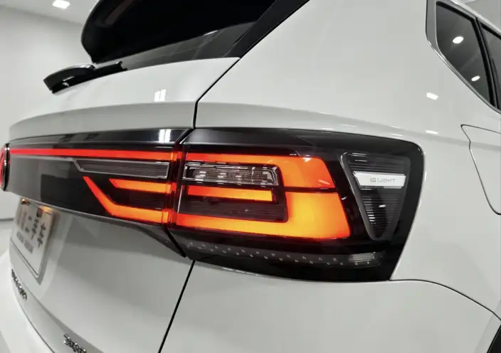 Volkswagen Tharu 2023 Model 300TSI 2WD Full Moon Edition – фото 9