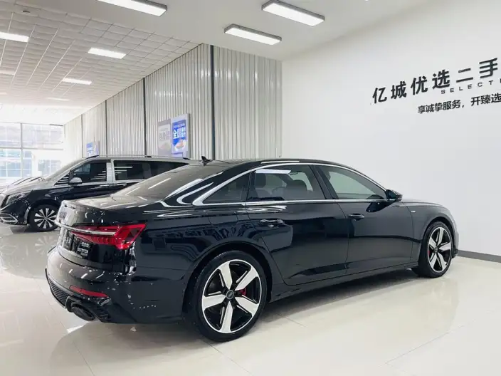Audi A6L 2022 Model 55 TFSI quattro Exclusive Dynamic Model – фото 6