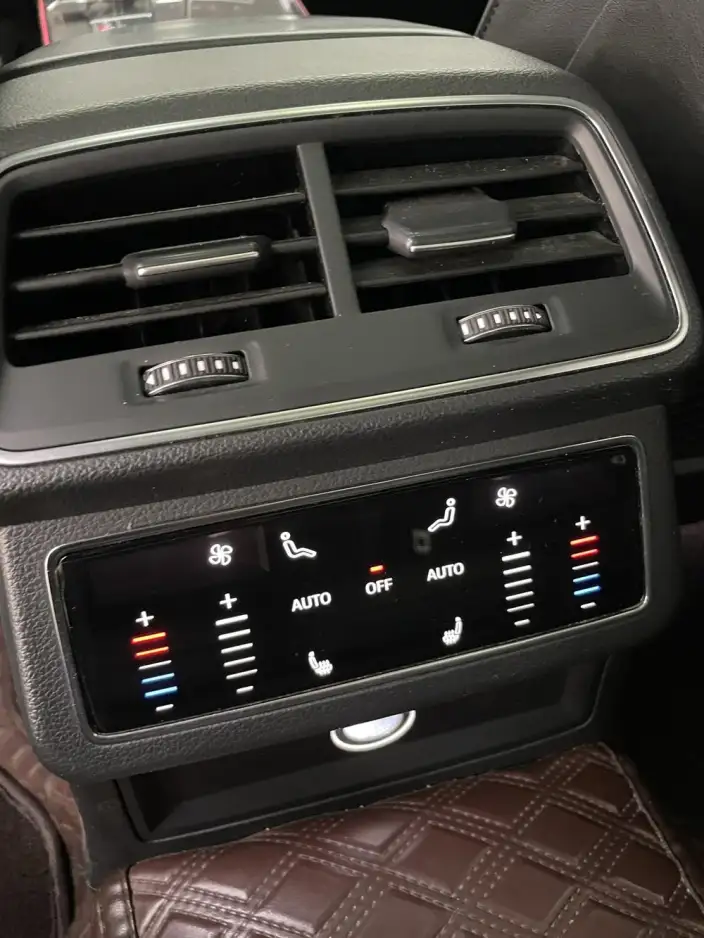 Audi A6L 2022 Model 55 TFSI quattro Exclusive Dynamic Model – фото 9