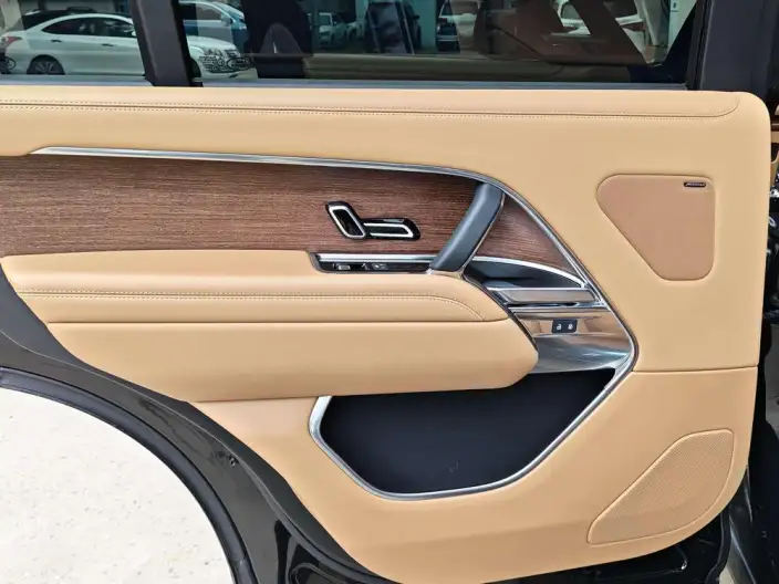 Range Rover 2025 Model 3.0 L6 400PS Shengshi Extended Edition
