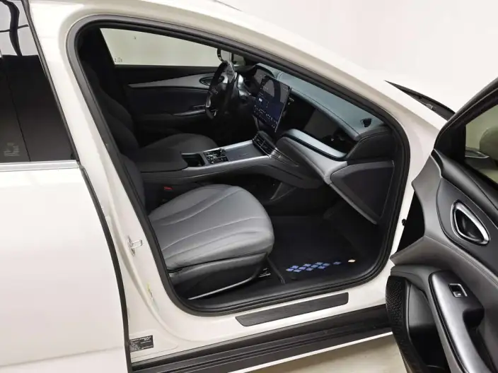 BYD Seal 07DM 2025 Model Smart Driving Edition DM-i 125KM Elite Model – фото 10
